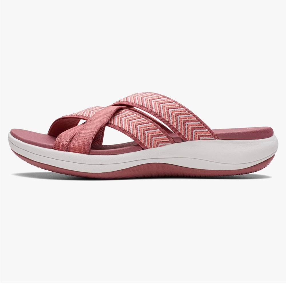 Clarks women’s Mira Grove flat sandal, size 9.